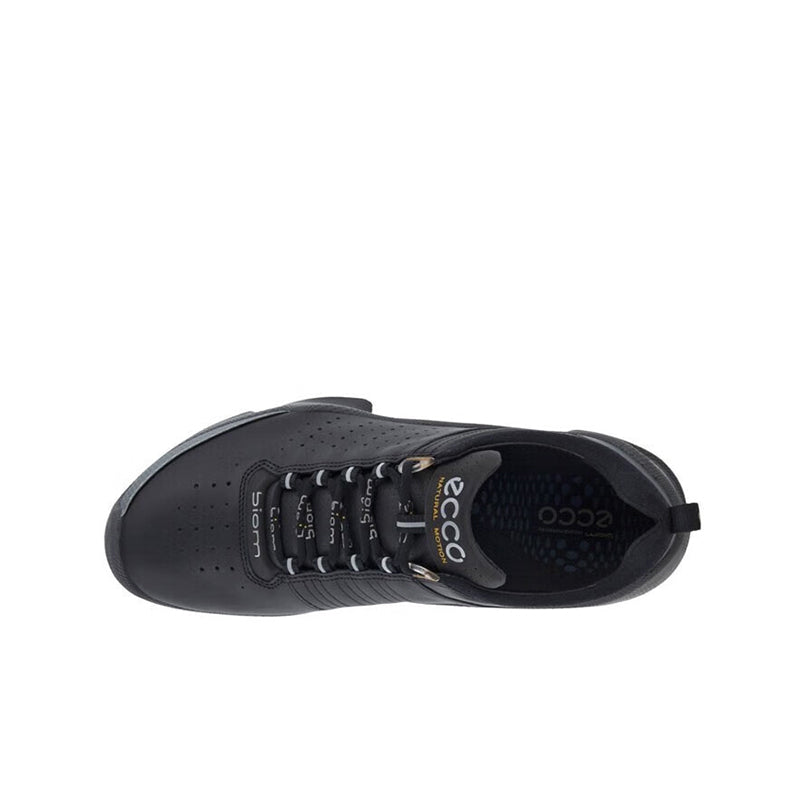 Men’s black leather sneaker top view, lace-up with ECCO logo on the tongue