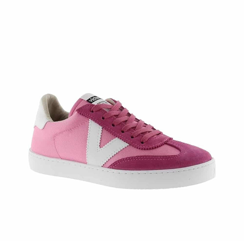 Fuchsia low-top lace-up sneakers with white side stripe and cushioned beige collar
