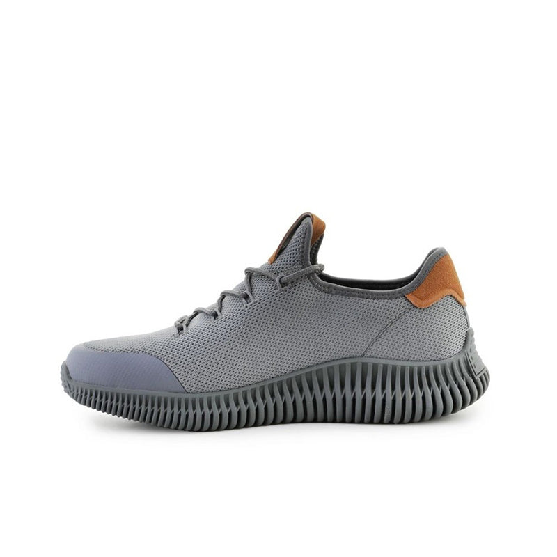 Grey men's low-top sneaker with lace-up closure and ribbed side sole