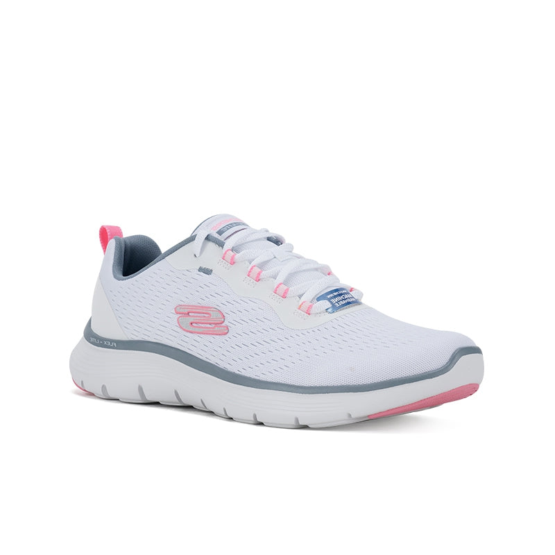 White textile lace-up sneaker with pink logo and dark heel panel, angled view