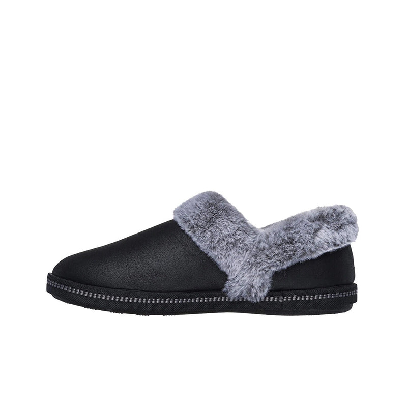 Women's black leather slippers with gray faux-fur crossover strap