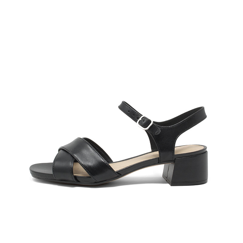 Clarks Sheer35 Strap Women's Sandals White Sheepskin Fashion Shoes 26148425