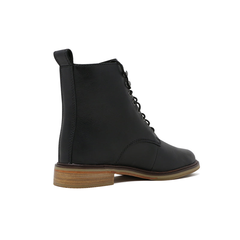 Clarks Clarkdale Lace Women's Boots Black Leather Fashion Shoes 26155831
