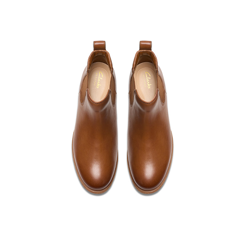 Women's brown leather Chelsea boots, pull-on style with elastic gussets