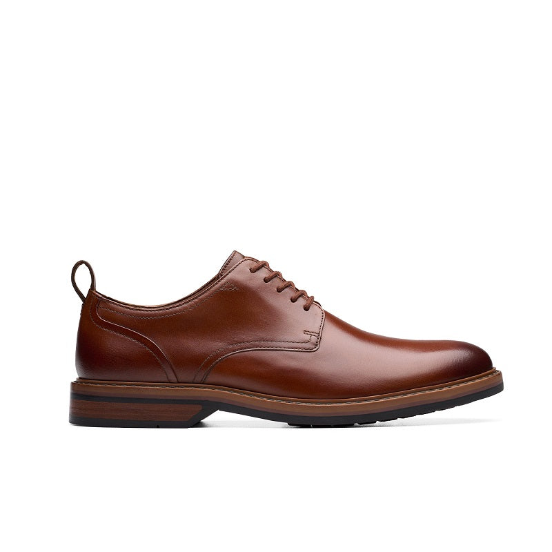 Clarks men's leather lace-up business shoes, brown with rounded toe and stitched apron