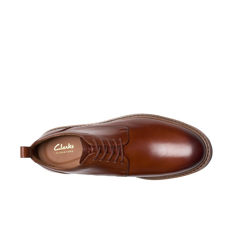 Clarks men's leather lace-up business shoes, brown toe cap and lace-up front view
