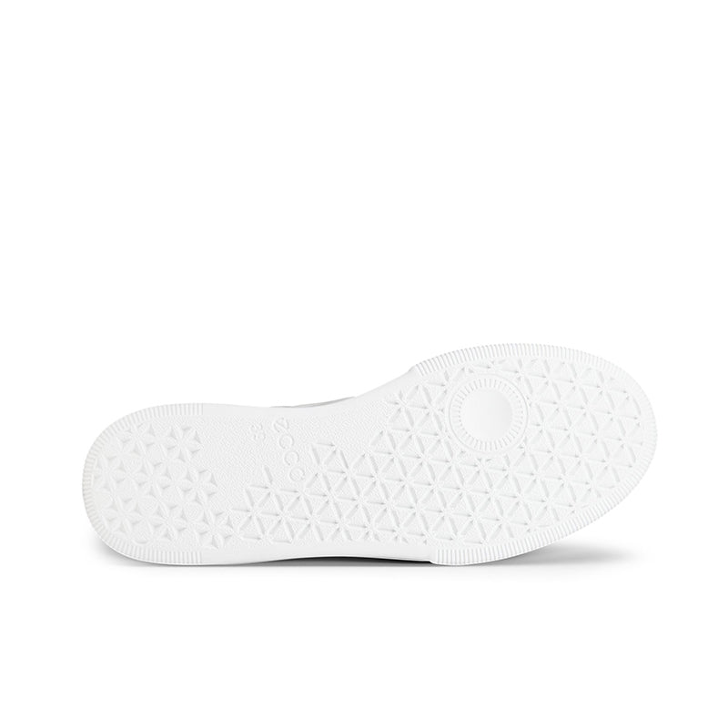 Shoe outsole underside with raised geometric traction pattern