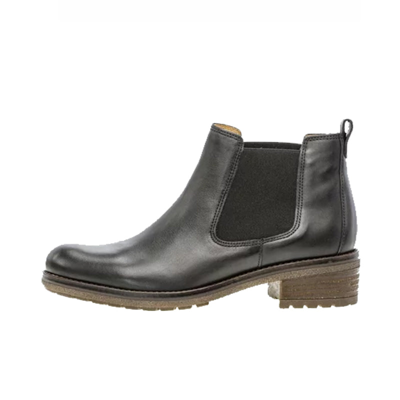 Black leather Chelsea boot with elastic gore, round toe, and stacked low heel