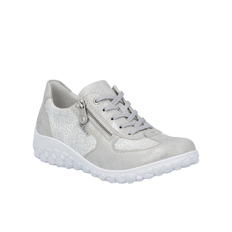 Women's low-top lace-up sneakers in silver with textured side panel and padded collar