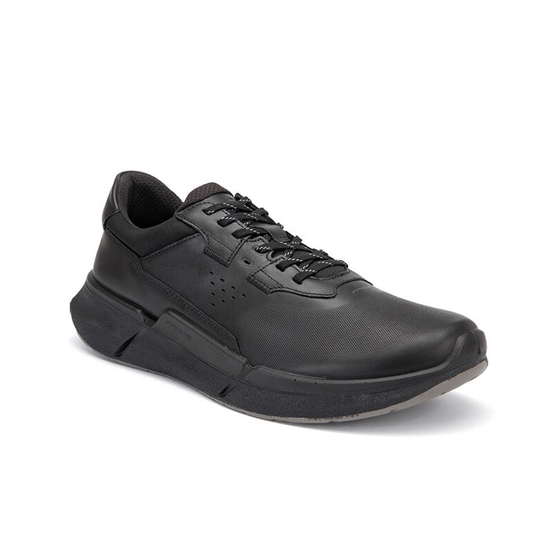 Black men's sneakers with lace-up front and rubber outsole
