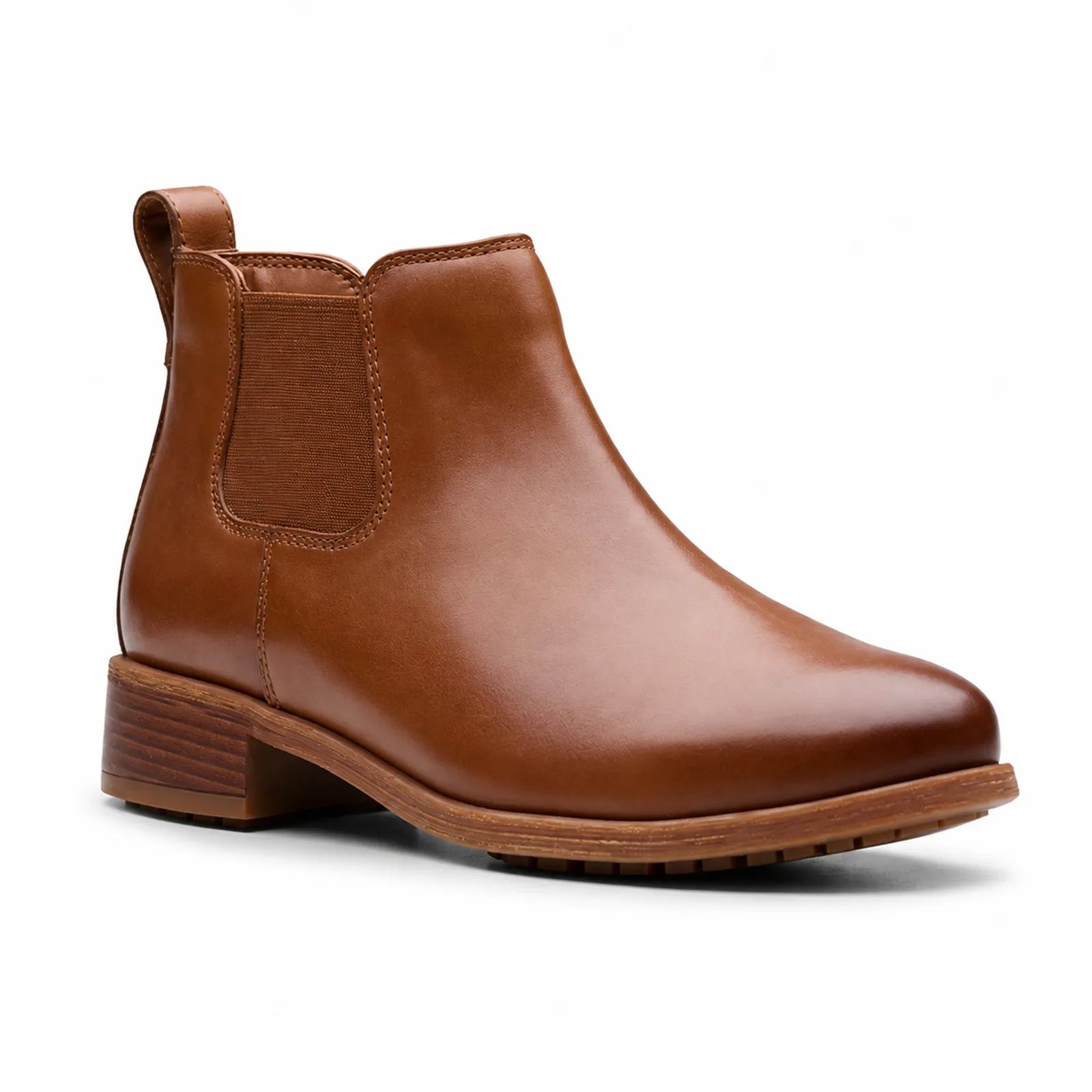 Women's leather Chelsea boots in brown with elastic side panels and block heel