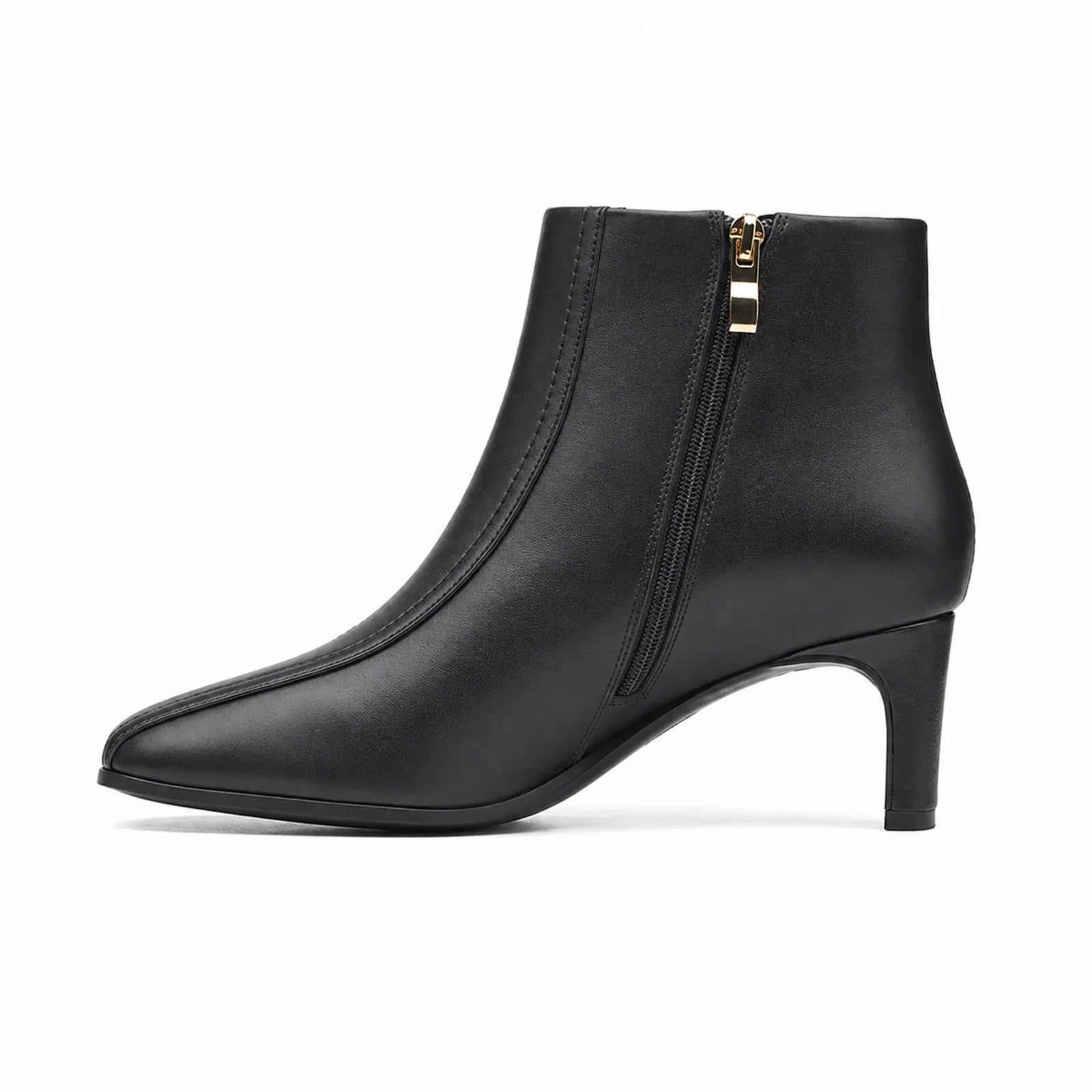 Black leather ankle boot with side zipper and block heel profile
