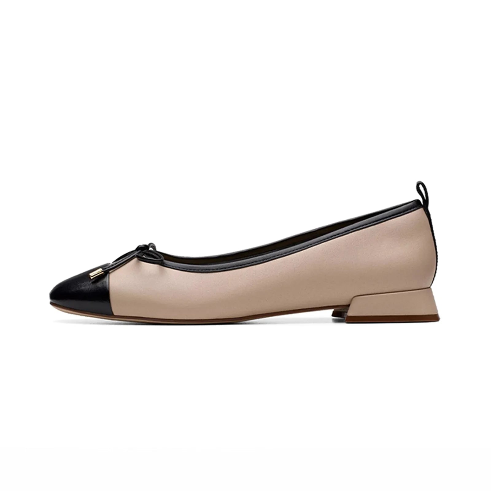Two-tone women's leather loafer flats, beige body with black toe and bow detail
