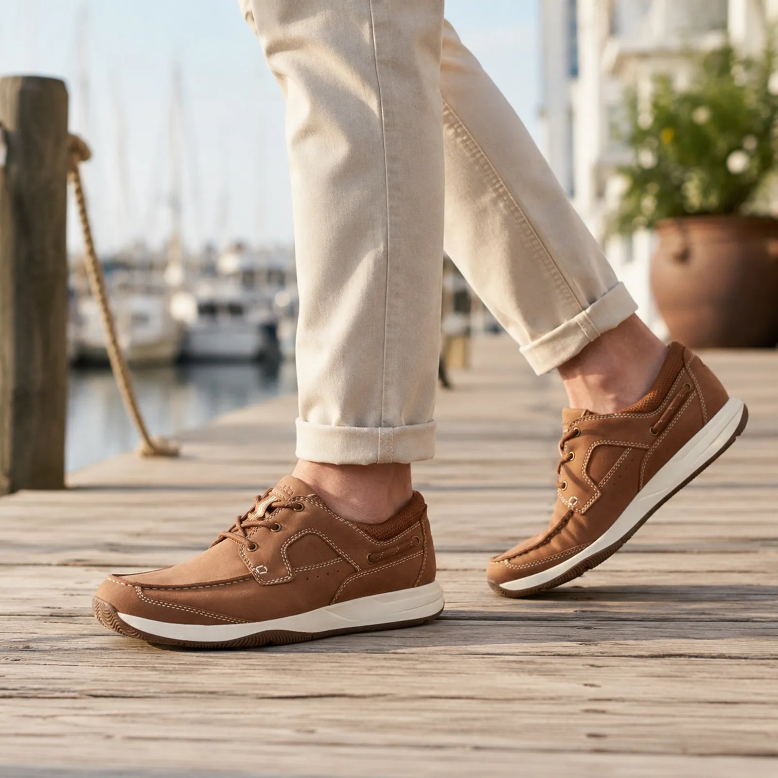 Clarks Sailview Lace men's brown lace-up sneakers with white midsoles