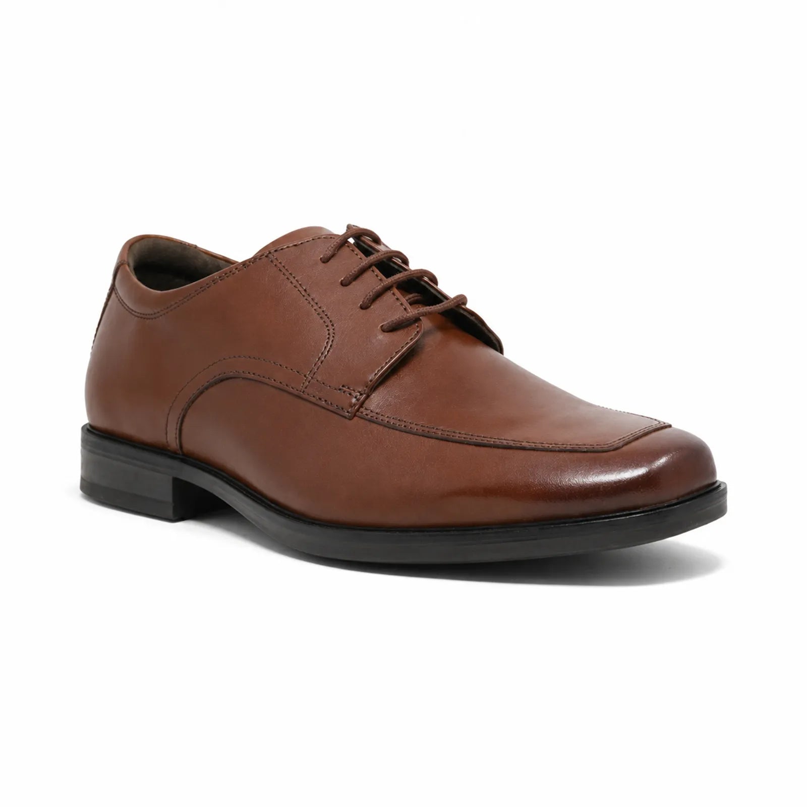 Men's lace-up business shoes in dark brown leather with apron toe stitching