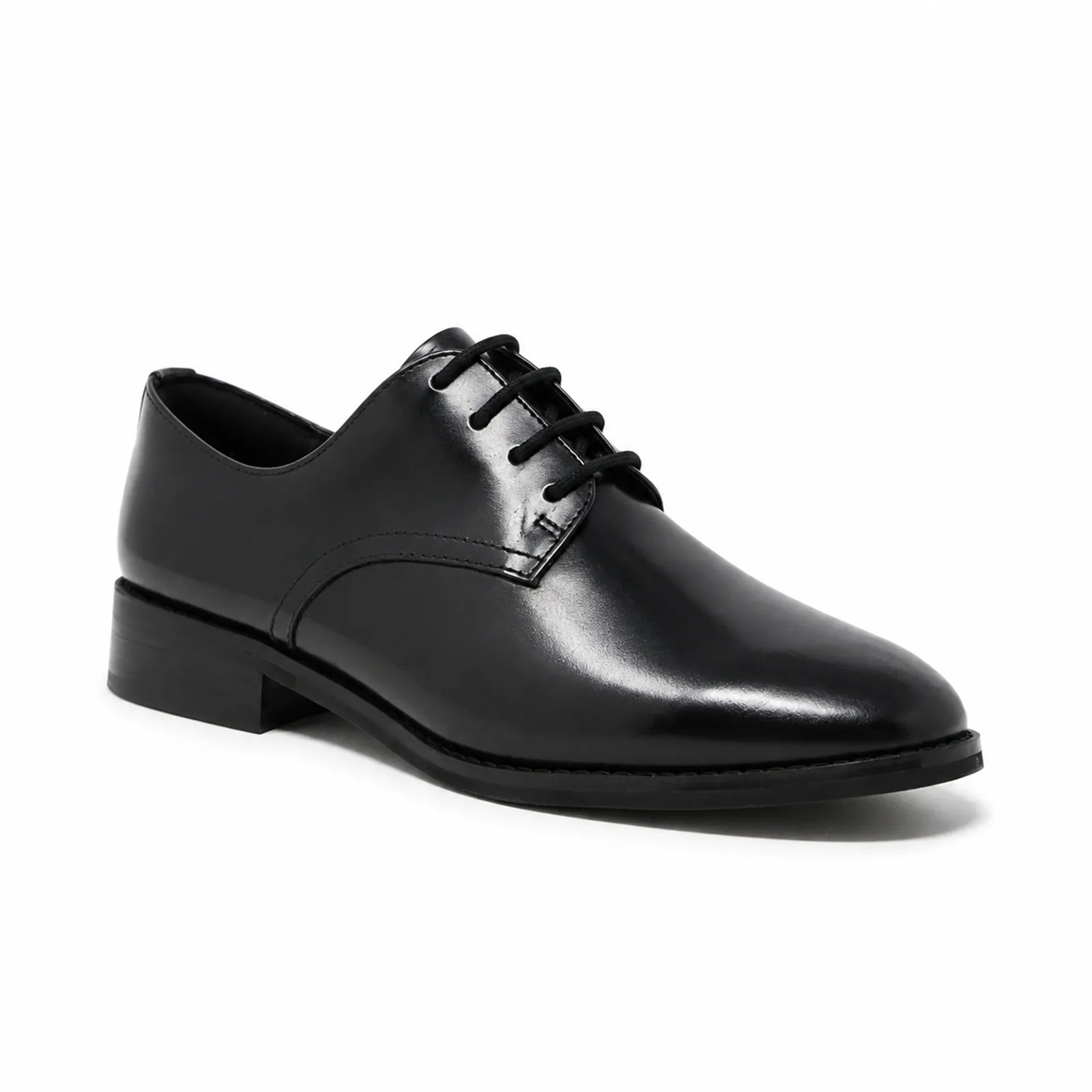 Women’s black leather derby shoes with lace-up front and smooth toe cap