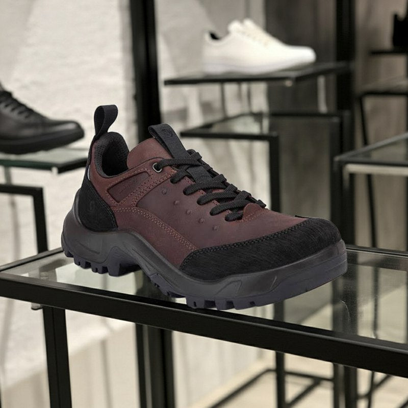 Men's off-road trainers, reddish brown and black lace-up with chunky tread sole