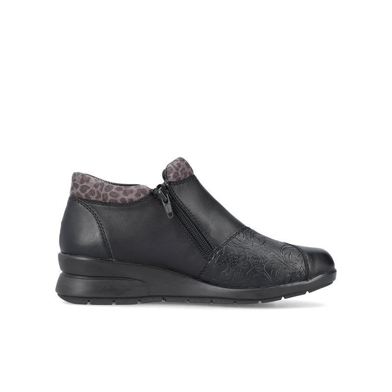 Black ankle boots with side zip and leopard-print collar, cushioned sole