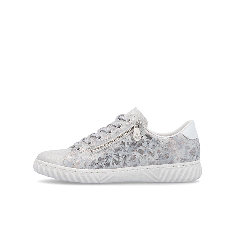 Light gray marbled low-top sneakers with lace-up and side zipper detail