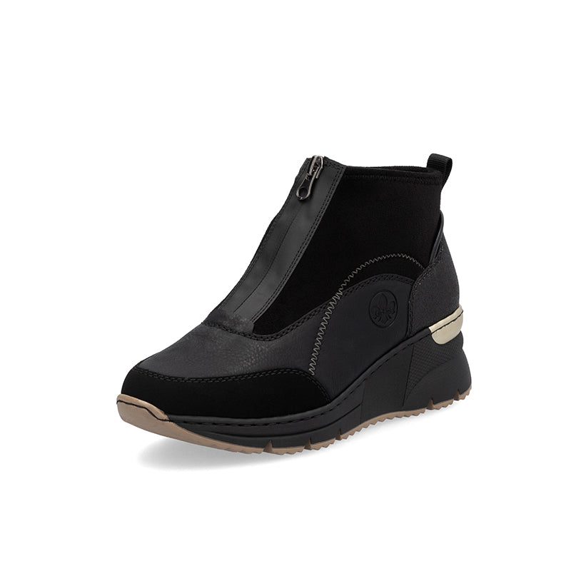 Women's black casual ankle boots with side zipper and elastic gore panels