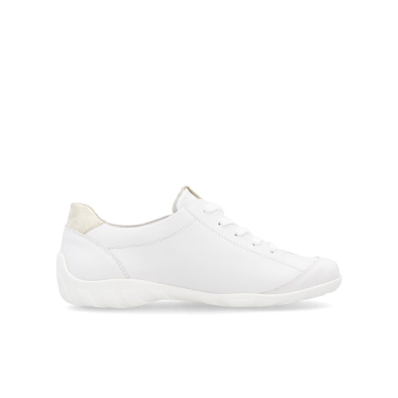 White leather low-top sneaker with lace-up and padded collar