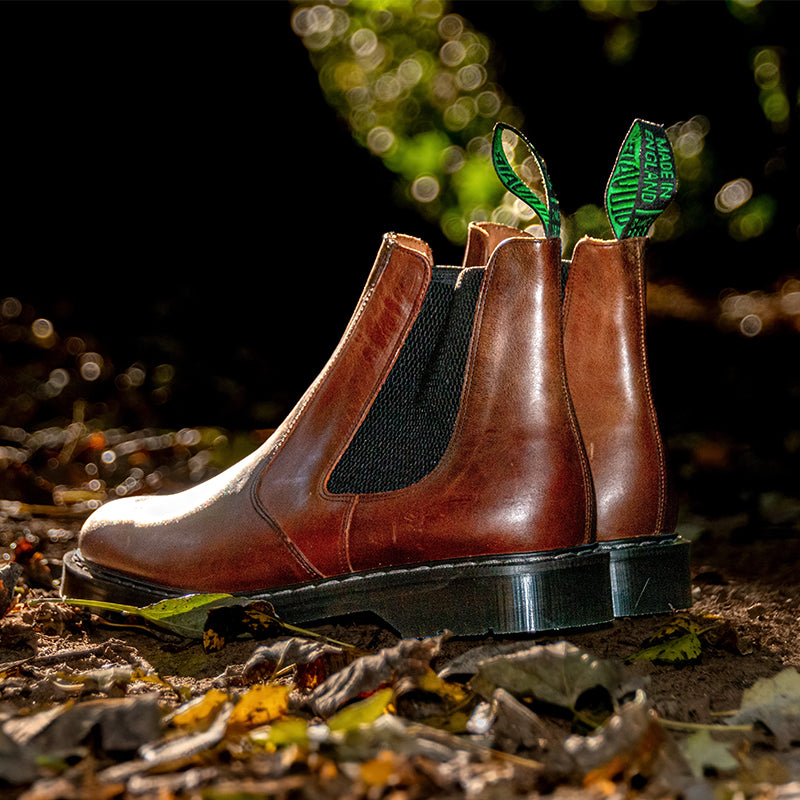 Solovair Gaucho Crazy Horse and Black Greasy Dealer Chelsea Boots for Men and Women Classic Leather Boots S0900