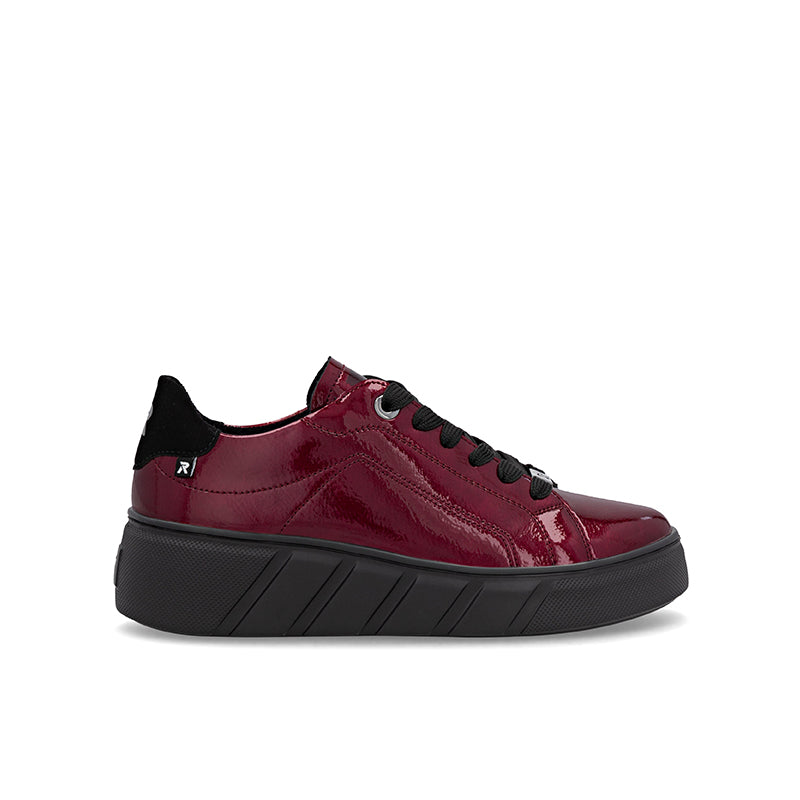 Burgundy leather low-top sneakers with lace-up and black platform sole