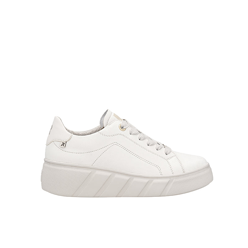 White leather low-top sneakers with lace-up and chunky white sole