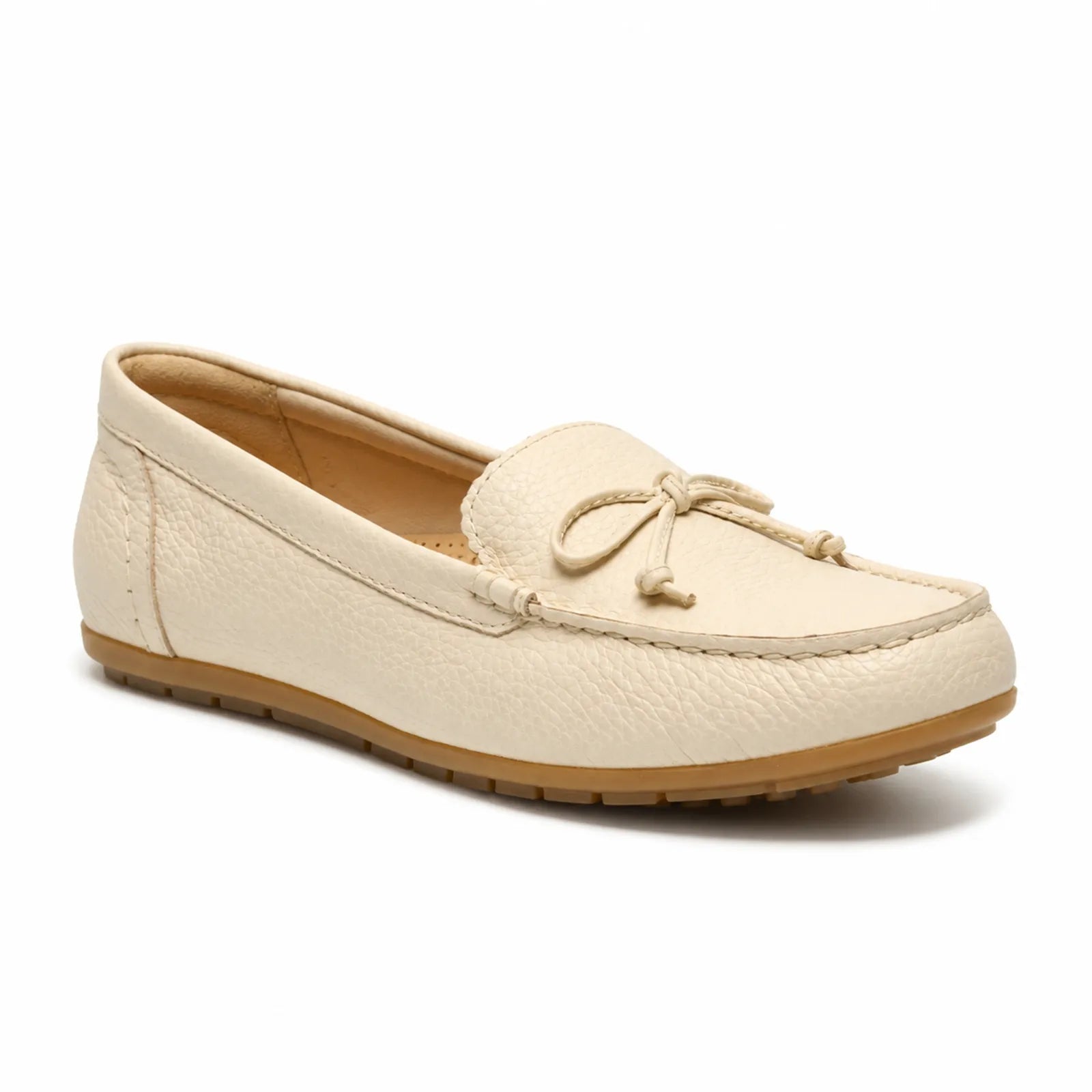 Clarks Elliotte Sail women's cream leather loafers with classic moccasin slip-on design