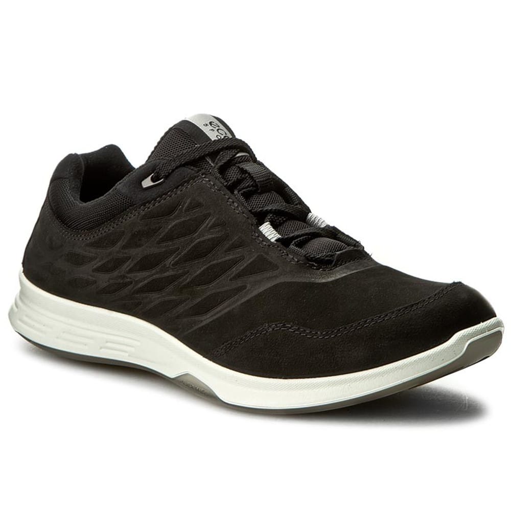 ecco exceed low walking shoes