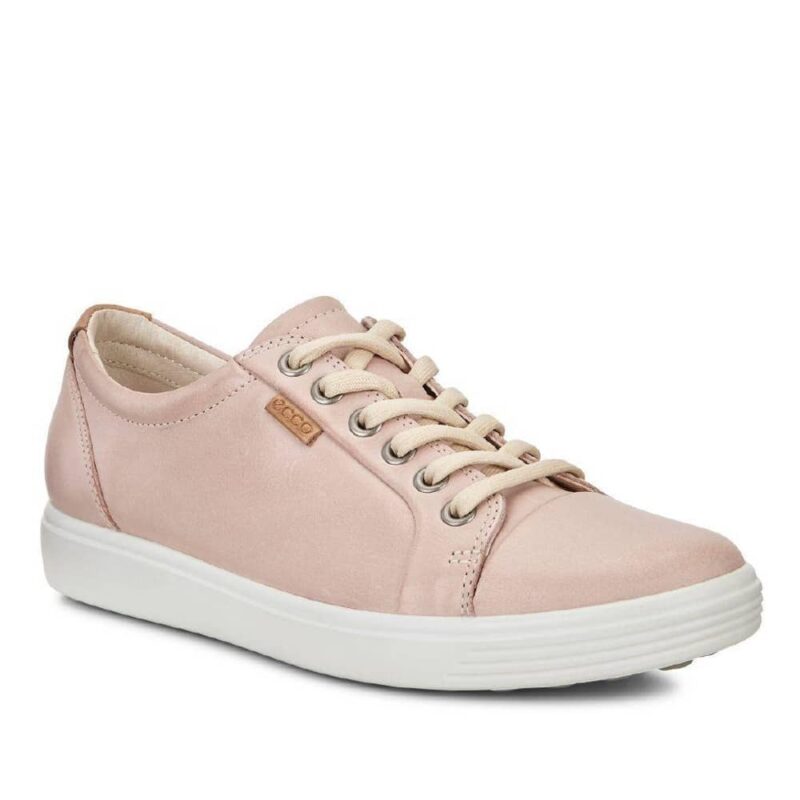 Ecco Soft 7. Premium pink leather shoes.