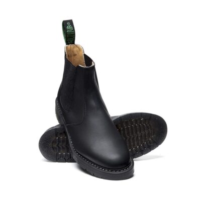 SOLOVAIR Black Greasy Dealer Boot. Made from quality leather.