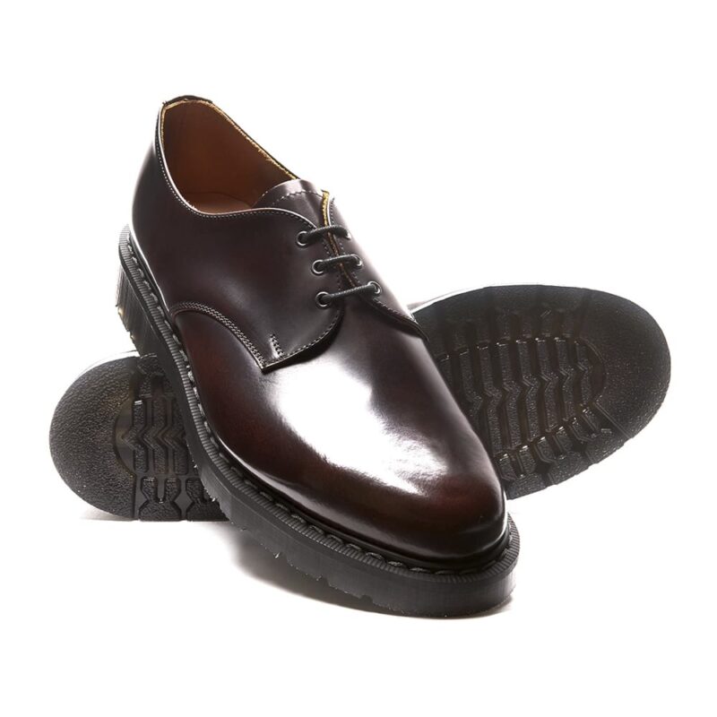 SOLOVAIR Burgundy Rub-Off Gibson Shoe. Made from quality leather.