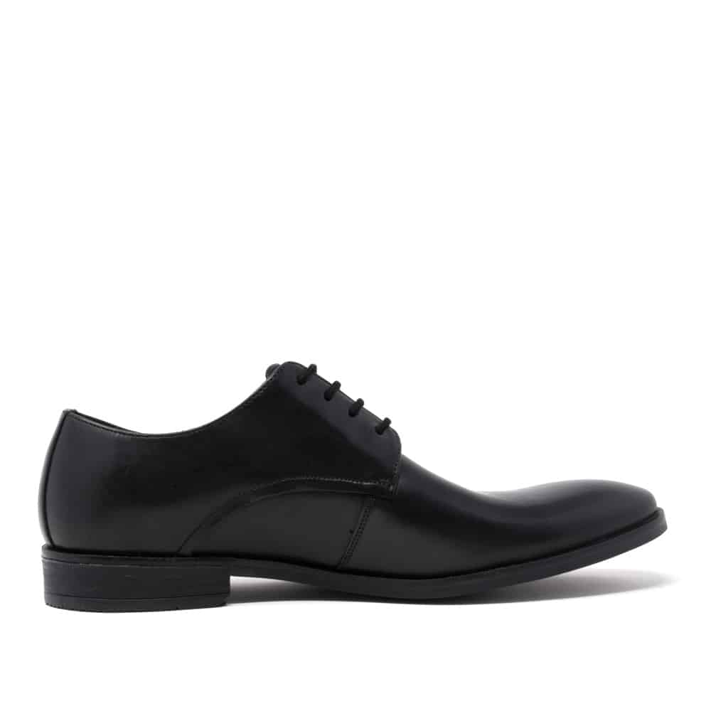 Clarks Stanford Walk Black Leather Premium Shoes - 121 Shoes