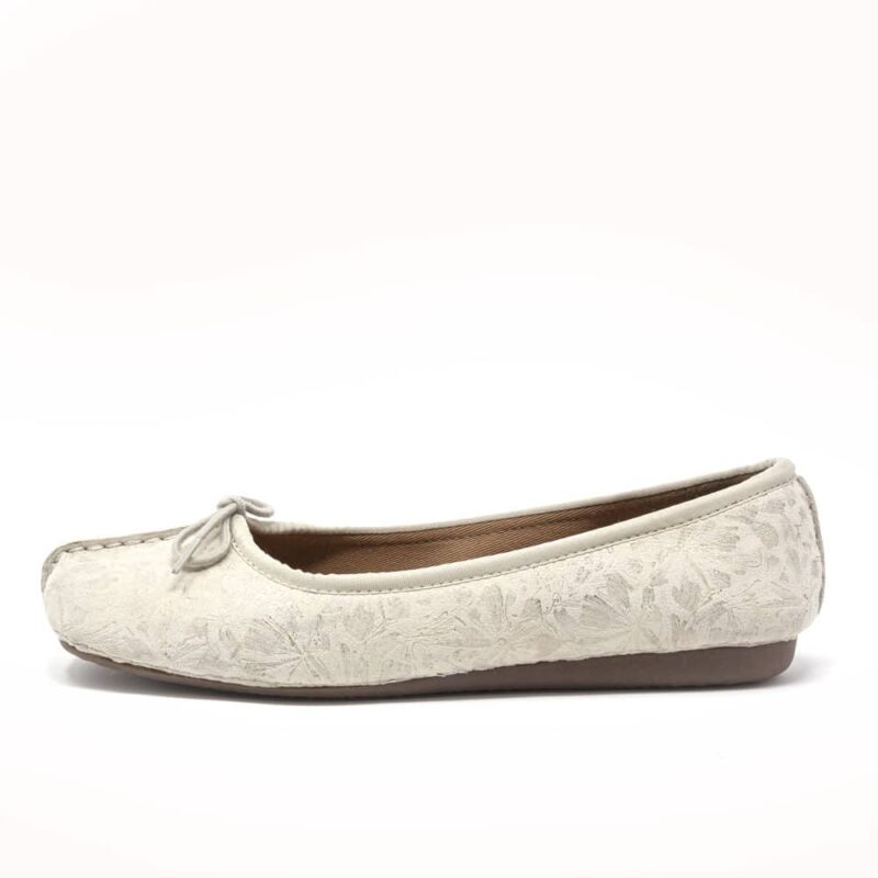 Clarks Freckle Ice Off White. Premium Shoes