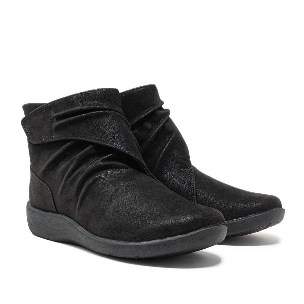 Clarks Sillian Tana Black Synthetic Premium Shoes - 121 Shoes