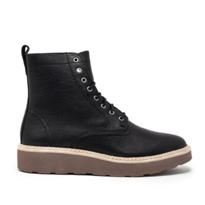 clarks trace pine black