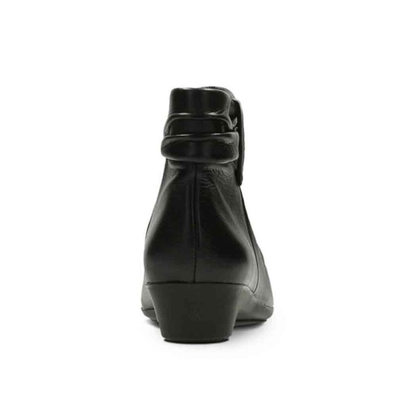CLARKS Matron Ella Black Leather Premium Shoes - 121 Shoes