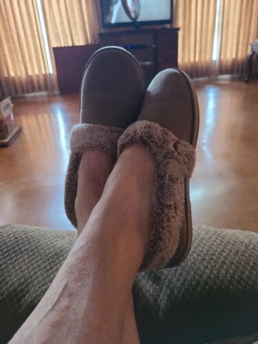 Skechers Women's Cozy Campfire Winter Slippers 32777 photo review