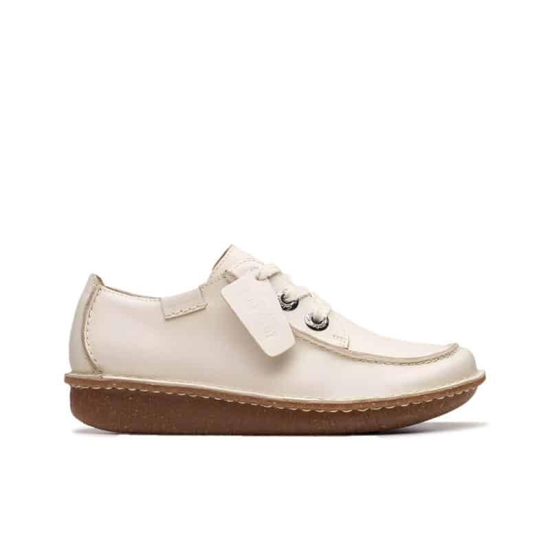 CLARKS Funny Dream Cream Women's Derby Shoes Cream Leather Leather Lace up Casual Shoes 26181433